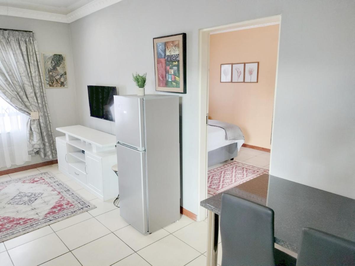Sunrise Guesthouse Преторія Екстер'єр фото