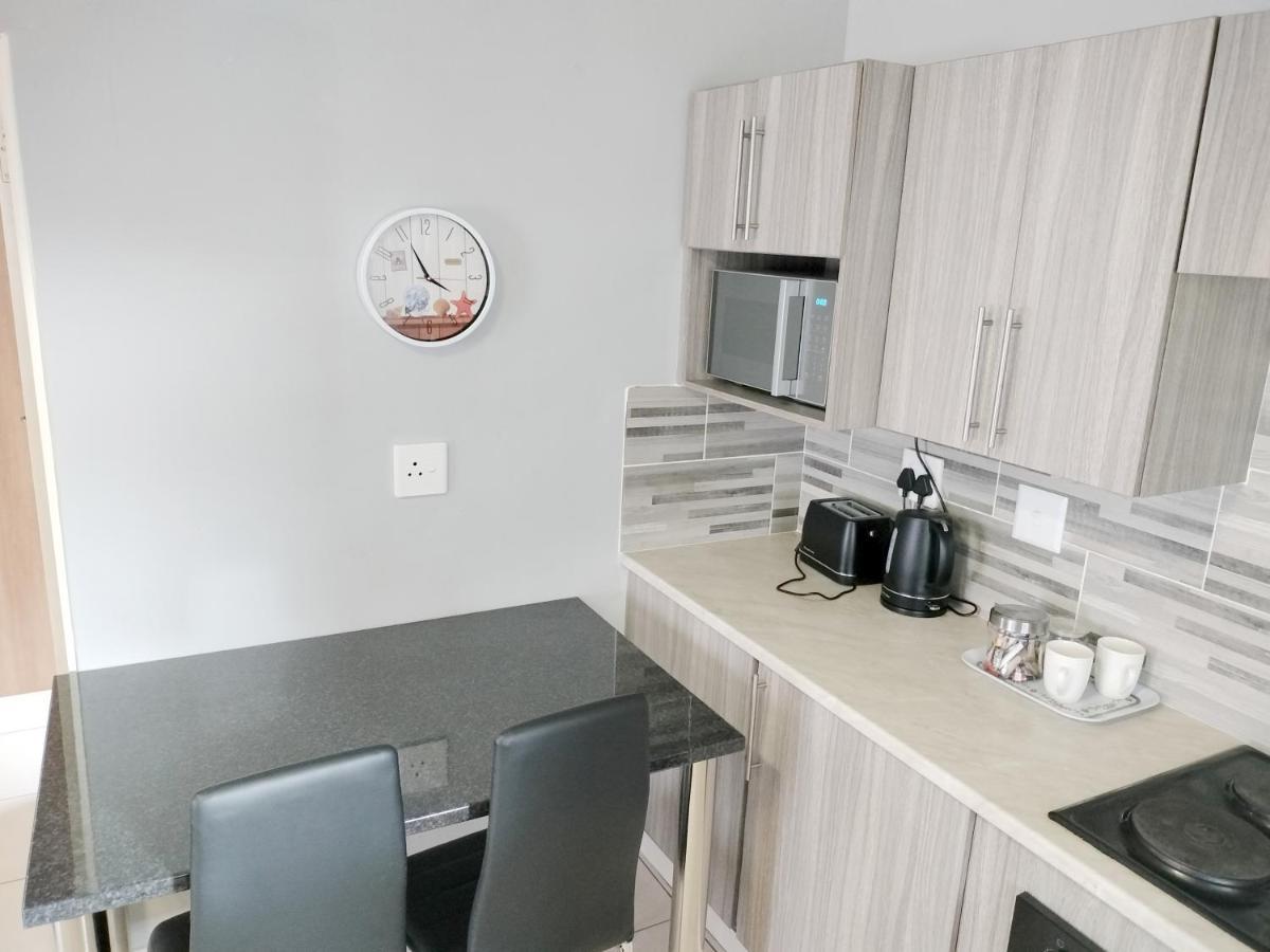 Sunrise Guesthouse Преторія Екстер'єр фото