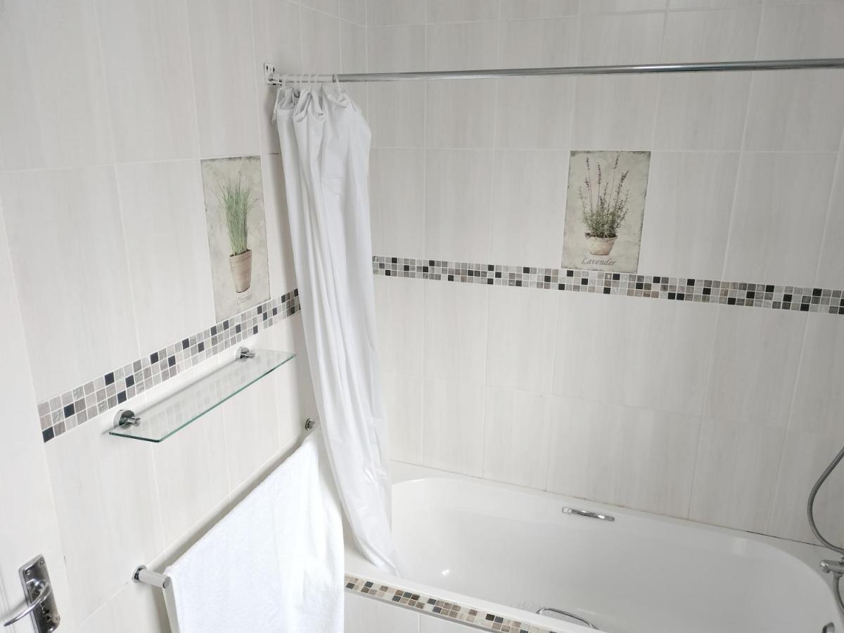 Sunrise Guesthouse Преторія Екстер'єр фото