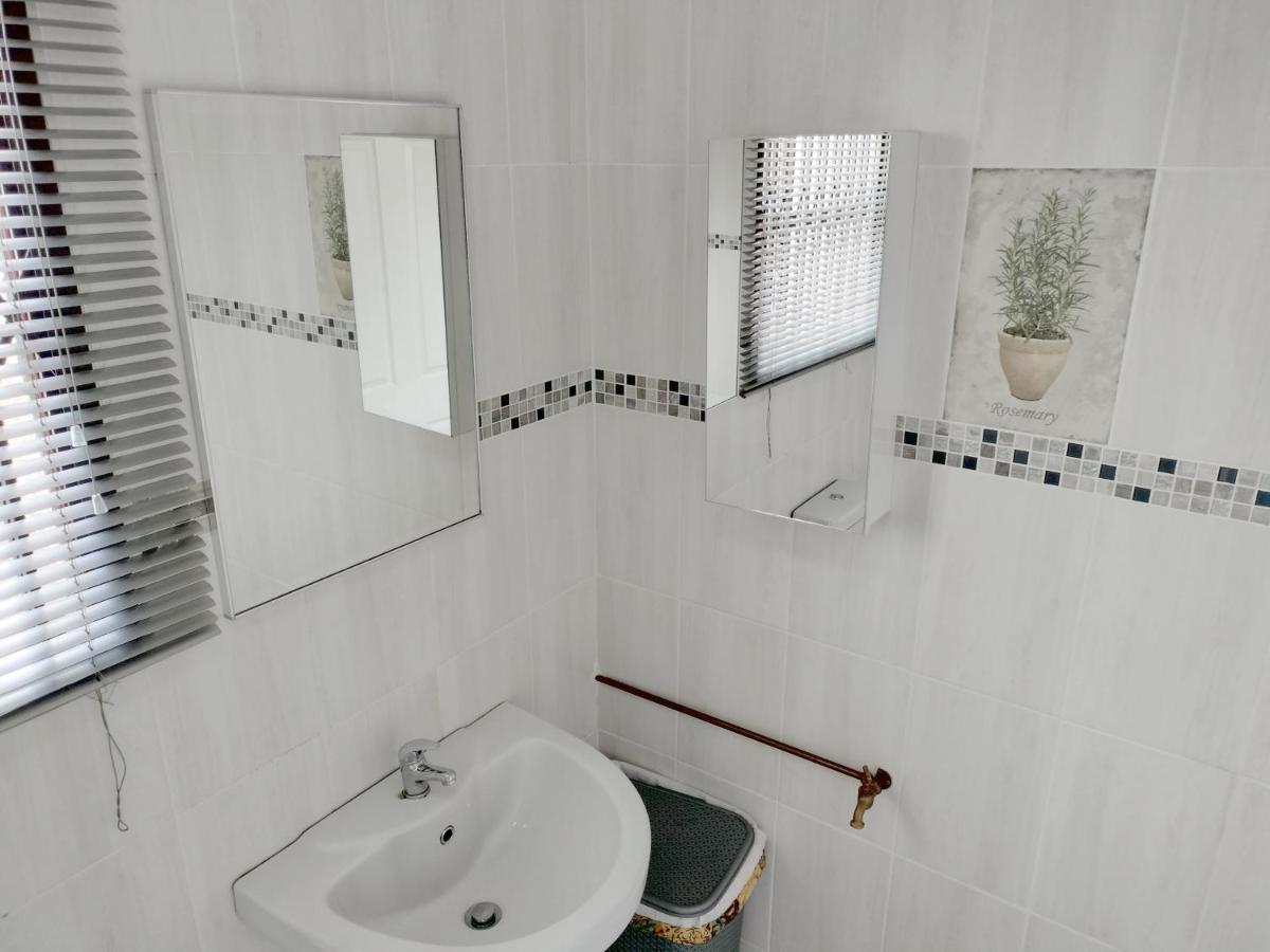 Sunrise Guesthouse Преторія Екстер'єр фото